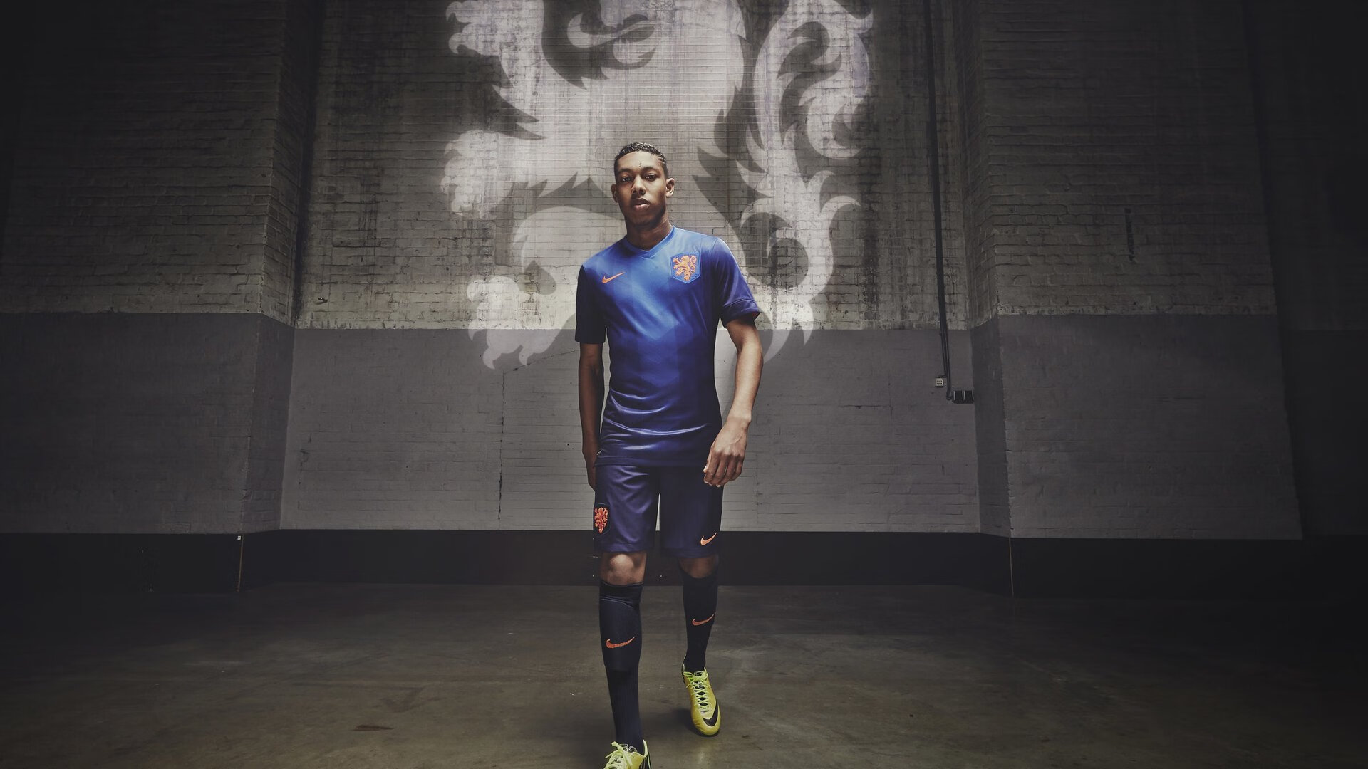 C罗梅开二度助利雅得胜利逆转夺冠,传奇继续书写新篇章