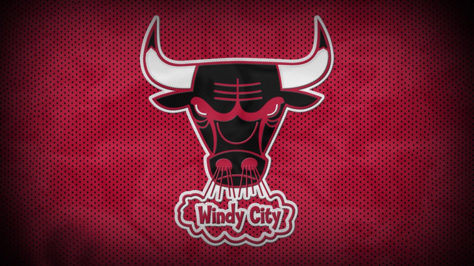 德甲联赛激战正酣，拜仁慕尼黑紧追榜首，多特蒙德状态回暖